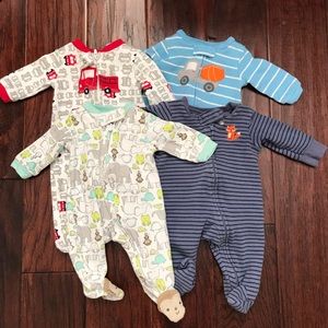 Newborn Footed Zipper Sleep n Play from Carter’s